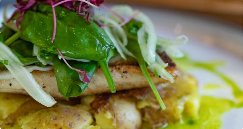 Fish with pesto and spinach